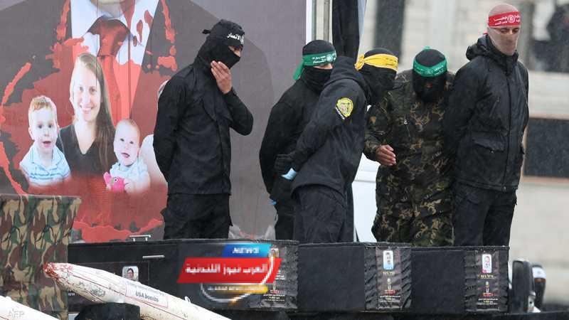 حماس تعلن تسليم جثمان رهينة إسرائيلي للصليب الأحمر تمهيدًا لخطوات إنسانية جديدة في غزة