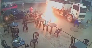 مقتل 8 أشخاص في انفجار سيارة قرب «القلعة الحمراء» بالعاصمة الهندية نيودلهي