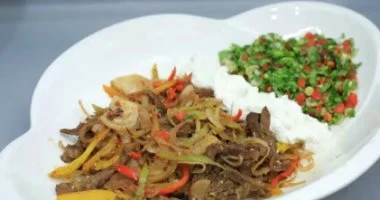 طريقة عمل قوارب فاهيتا اللحم: وصفة سهلة وسريعة على سفرتك