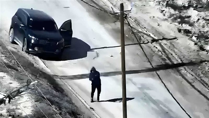 حماس تطالب الولايات المتحدة الوسطاء بالضغط على إسرائيل لكشف هوية “المسلح الغامض