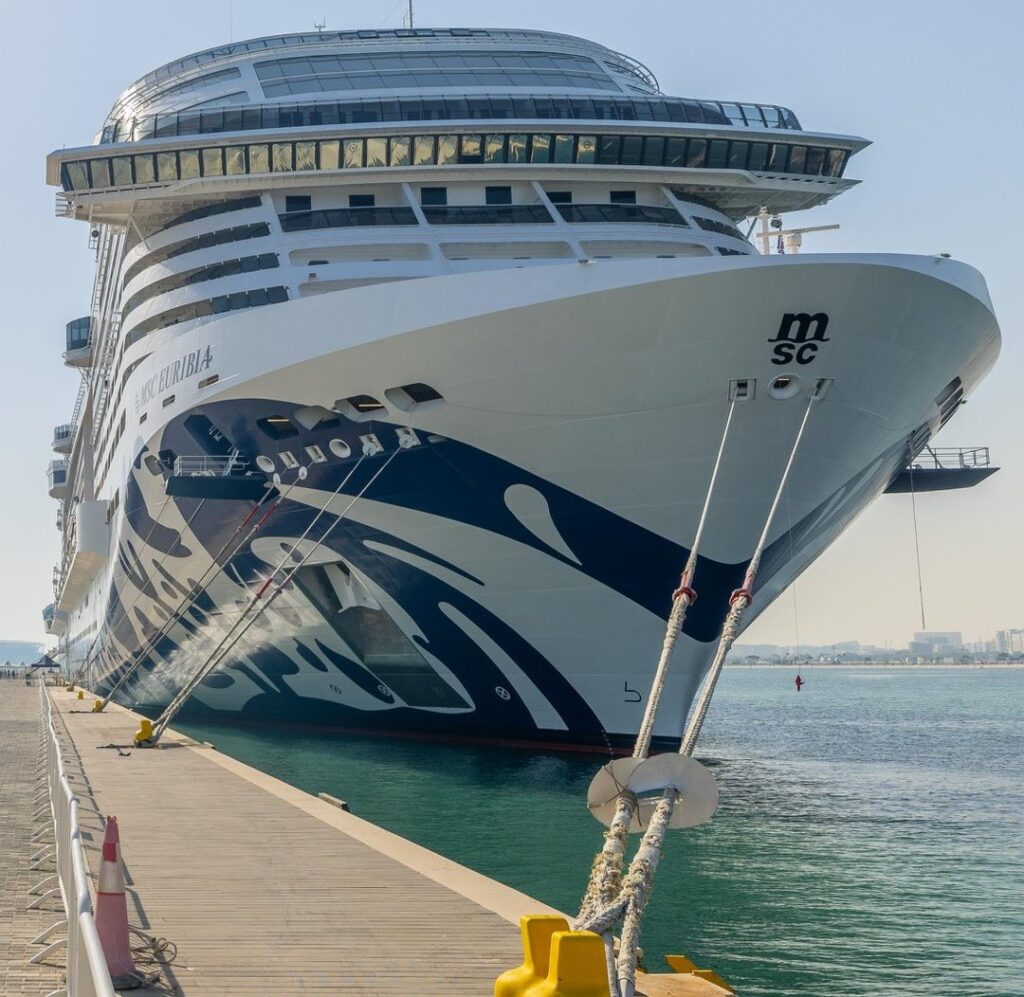 موانئ دبي العالمية تطلق تشغيلها الرسمي في ميناء طرطوس السوري