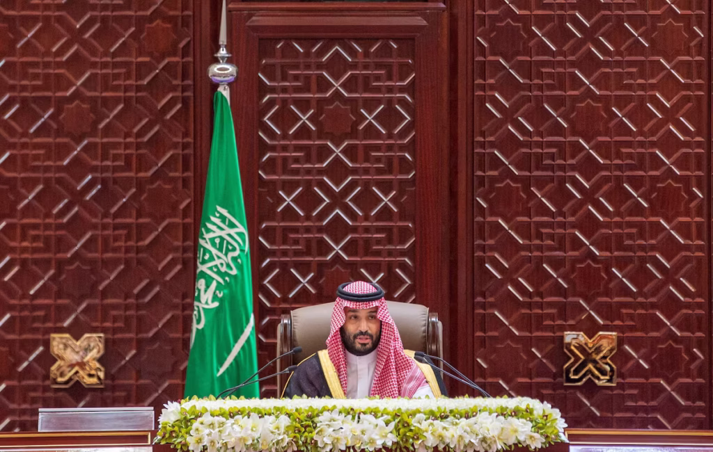 ولي العهد السعودي يتلقى رسالة من الرئيس الإيراني قبل زيارة أمريكا