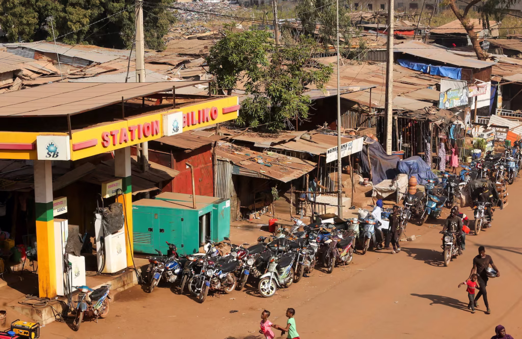 الاتحاد الأفريقي يطالب بتحرك عاجل لاحتواء تصاعد التمرد في مالي