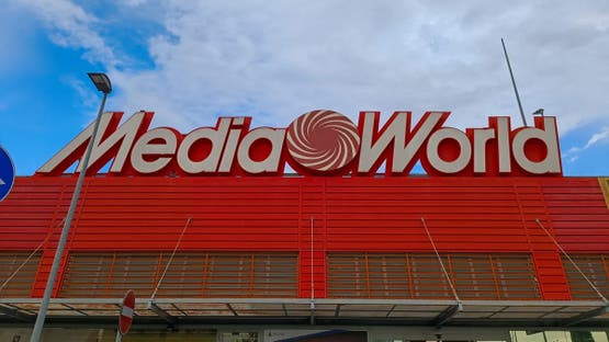 خطأ تقني يبيع آيباد بـ15 يورو ويضع ميديا وورلد في مأزق