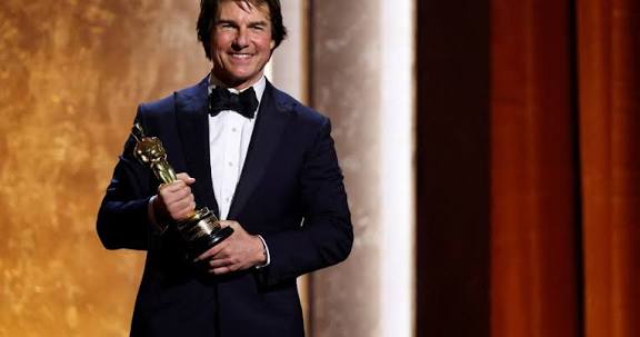 توم كروز يحصل على أول أوسكار فخري
