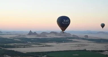 إقبال كبير على رحلات مناطيد العلا في السعودية خلال الموسم الشتوي