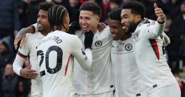 تشيلسي يتخطى كريستال بالاس 3-1 ويقتحم المربع الذهبي للدوري الإنجليزي