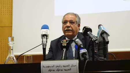 الجزائر تكشف مشروع تعديل الدستور مع التأكيد على عدم تمديد العهدة الرئاسية