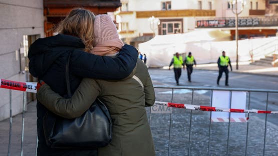 حريق في منتجع سويسري يودي بحياة 40 شخصاً