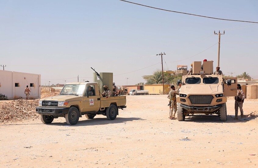 إيران والعراق يبحثان سبل تطوير التعاون العسكري والأمني