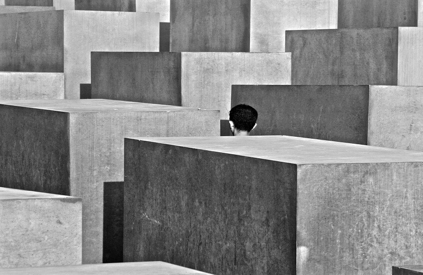 ابتكار روسي يحوّل نفايات المصانع إلى بديل متين للإسمنت