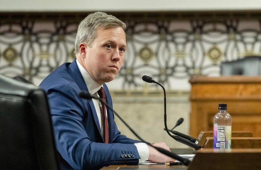 مشاركة وزير الجيش الأميركي في محادثات أبوظبي حول أوكرانيا