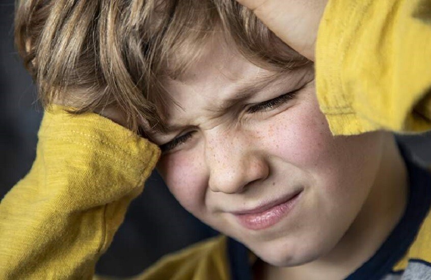 أمراض محتملة وراء الصداع المتكرر لدى الأطفال