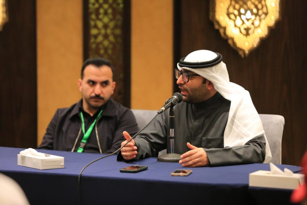 مهرجان المسرح العربي يحتفي بالعرض الكويتي «من زاوية أخرى» على مسرح السامر بحضور كبار صناع المسرح العربي