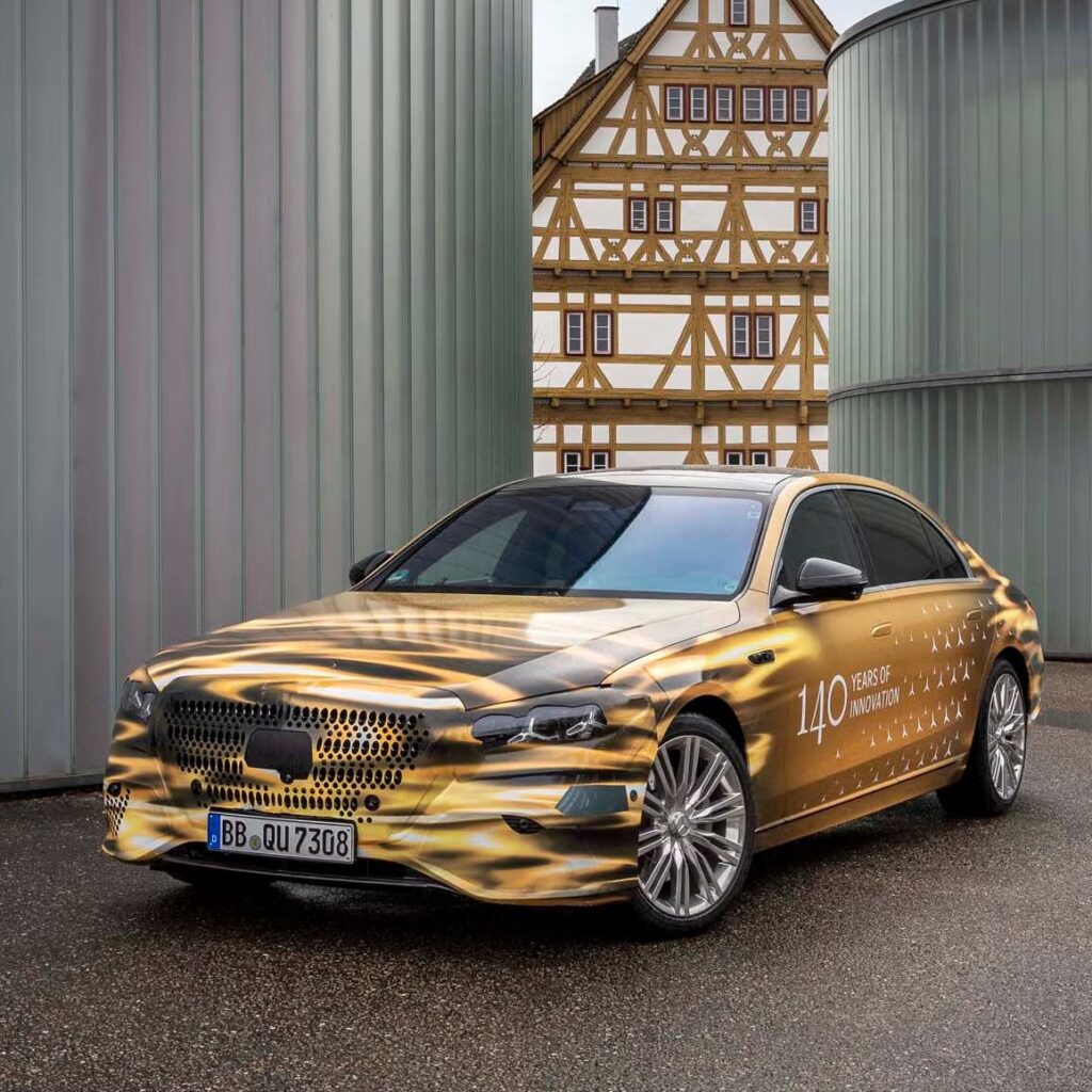 صورة مسرّبة تُشعل الجدل حول مرسيدس S-Class الجديدة.. حقيقية أم مولّدة بالذكاء الاصطناعي؟