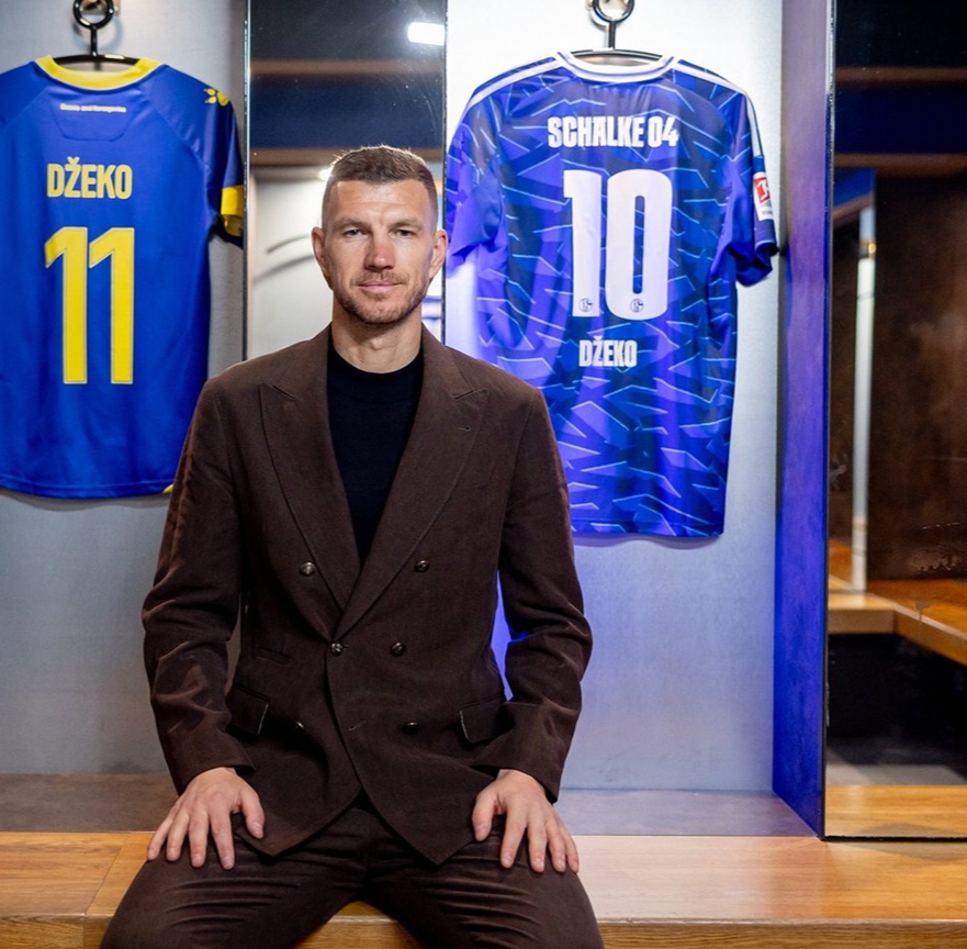 الخبرة البوسنية تضع الثقة في شالكه الألماني: دجيكو يوقع عقدًا لمدة 6 أشهر