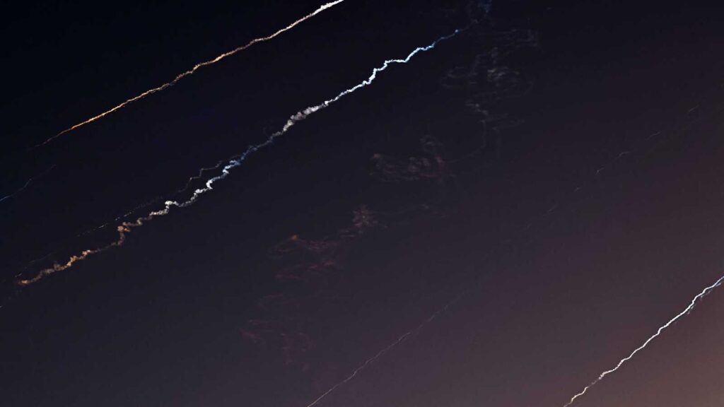 مئات الصواريخ والطائرات الإيرانية.. إسرائيل تستنفر لمواجهة السيناريو الأكثر رعبًا