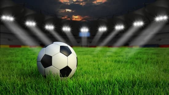 مواسم ساخنة ومنافسات محتدمة: صراعات القمة والبقاء تشتعل في الدوريات الأوروبية والعربية 2025‑2026