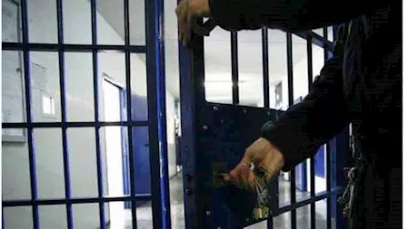 إندونيسيا تفرج عن أمريكي بعد 11 عامًا في السجن إثر إدانته بجريمة قتل