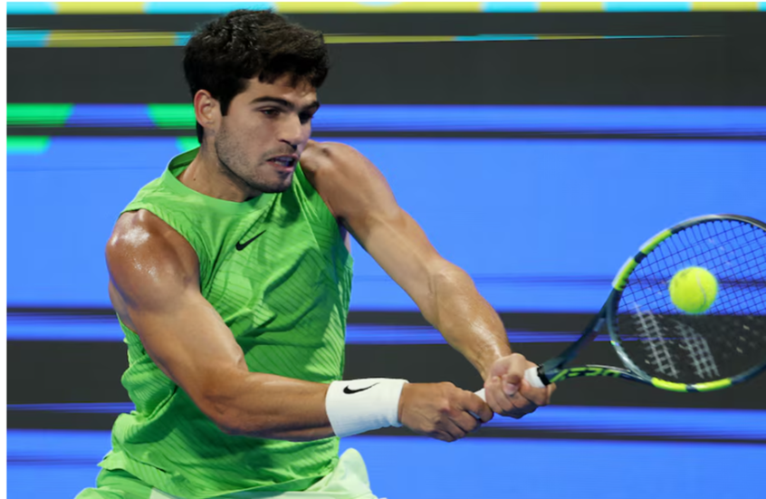 ألكاراز يهزم روبليف ويتأهل إلى نهائي بطولة قطر المفتوحة للتنس