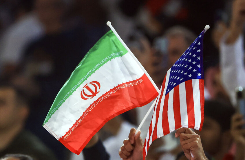 تقرير: واشنطن تلوّح بضربة للضغط على إيران نووياً