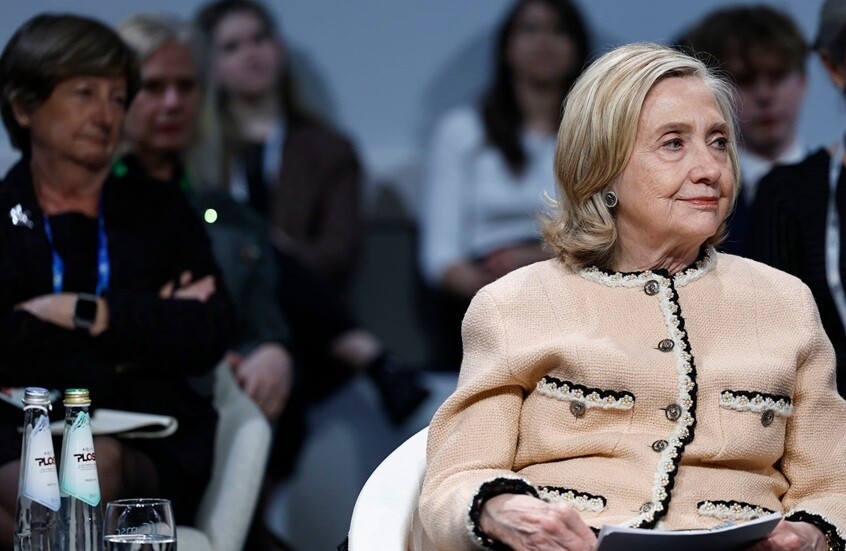 وقف جلسة استجواب هيلاري كلينتون بشأن إبستين بعد تسريب “صورة غير مصرح بها”