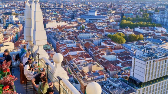 إسبانيا تطلق صندوقاً استثمارياً لمواجهة أزمة الإسكان