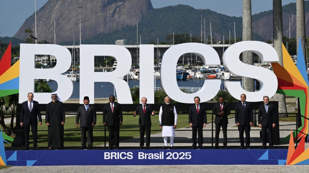 خبير: برامج الاقتصاد الحيوي ضمن “بريكس” تعزز تموضع موسكو اقتصادياً بعيداً عن الغرب