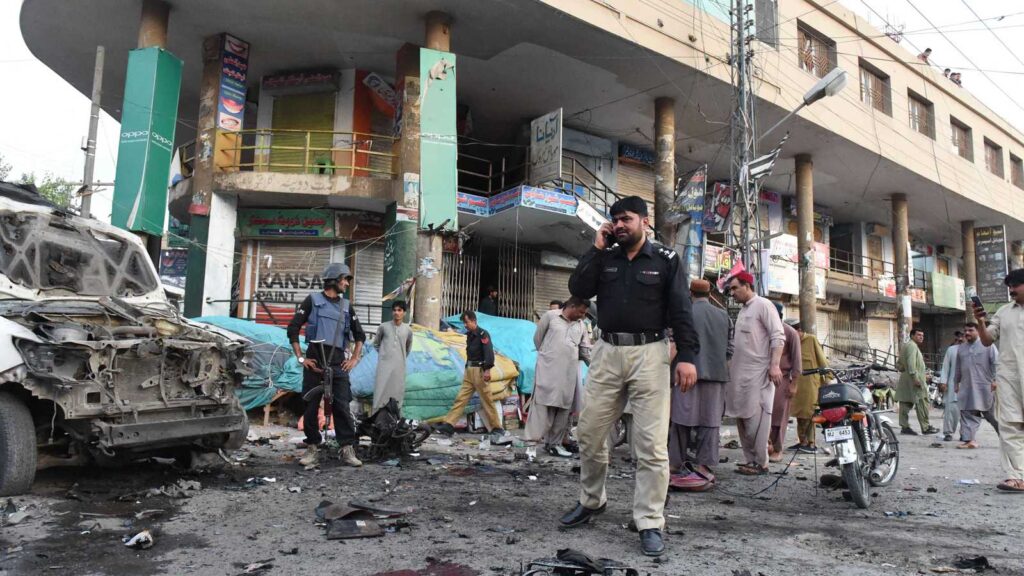 انفجار دراجة مفخخة يوقع قتيلين وعشرات الجرحى شمال غرب باكستان