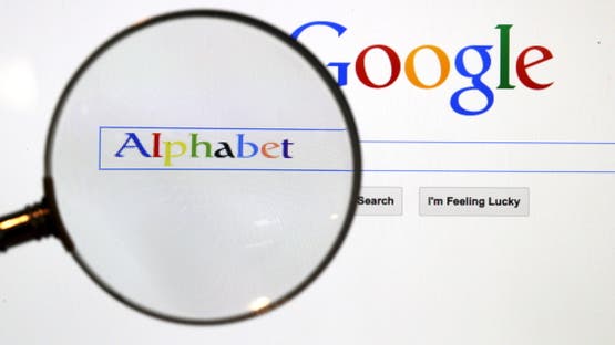 غوغل تختبر تعديل عناوين الأخبار بالذكاء الاصطناعي