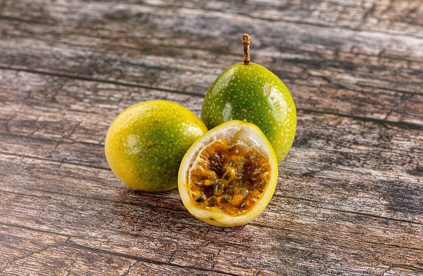 مركب طبيعي في الماراكويا يبطئ ألزهايمر