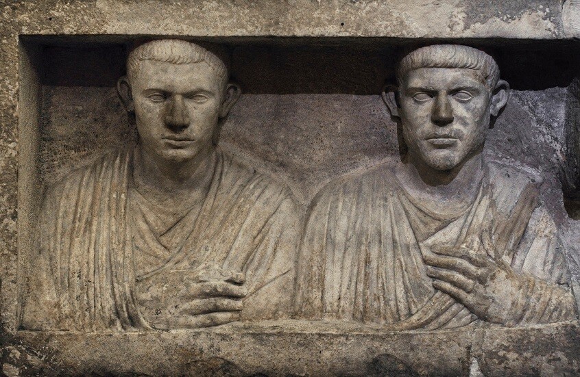 تلال جنائزية تكشف تفاصيل عن حياة سكان شمال‑غرب روسيا قبل أكثر من ألف عام