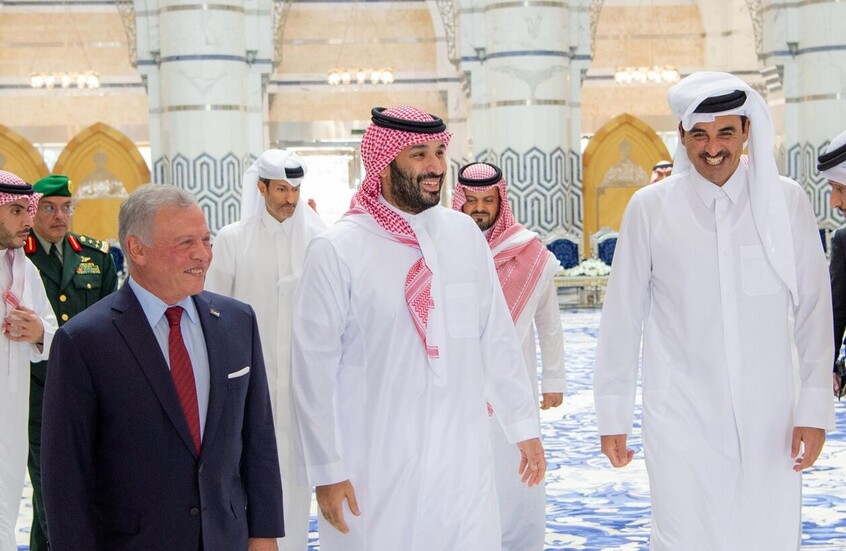 قمة جدة الثلاثية تؤكد خطورة الهجمات الإيرانية على الملاحة وأمن الطاقة