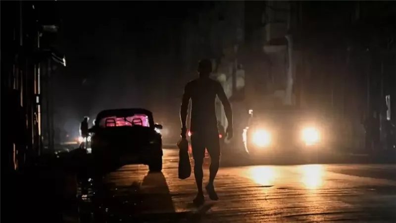 كوبا تغرق في الظلام وسط احتجاجات غاضبة بعد انقطاع الكهرباء في البلاد