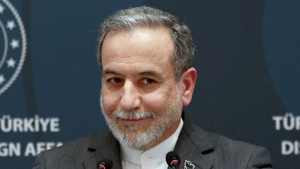 وزير الخارجية الإيراني: لن نقبل وقف إطلاق النار ونسعى لإنهاء الحرب بشكل كامل