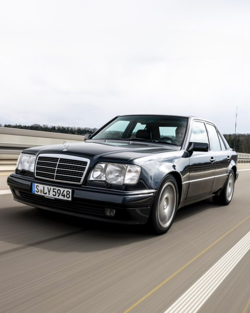 مرسيدس‑بورشه تعاون صنع “أسطورة” الأداء : قصة E500 ونسختها النادرة