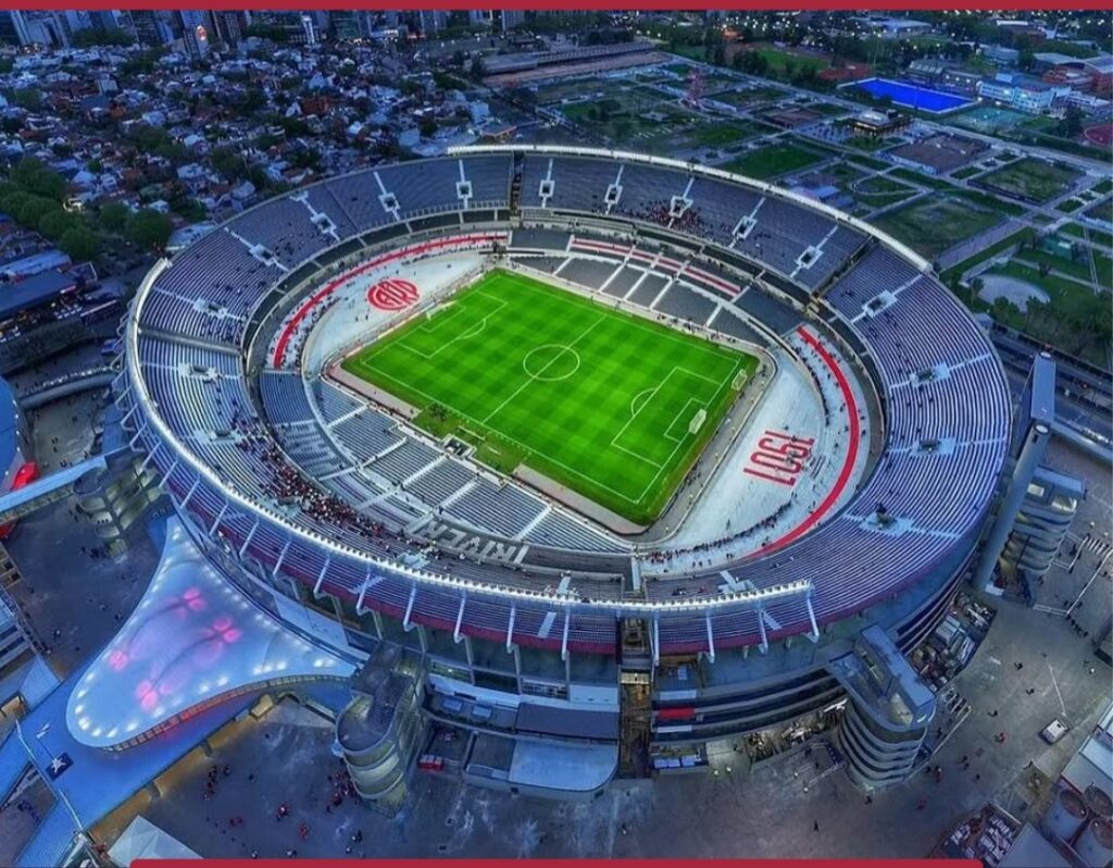 ريفير بليت يؤمّن 100 مليون دولار لتطوير ملعب “المونيومنتال” في مشروع شامل