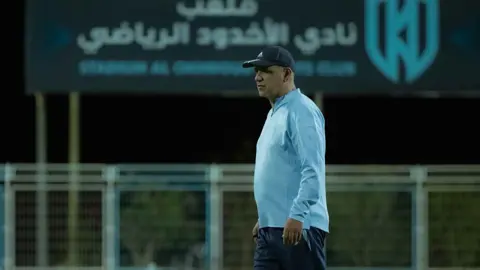 التونسي فتحي جبال يتولى تدريب نادي الأخدود السعودي خلفًا لسوموديكا