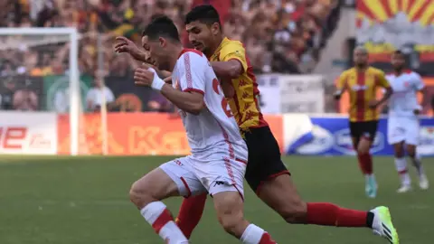 النجم الساحلي يفاجئ لجنة الحكام قبل كلاسيكو الترجي ويعترض على التعيينات