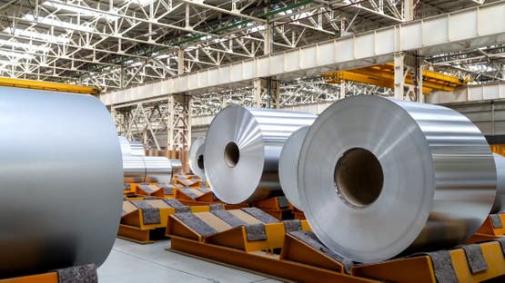 تضرر موقع لـ”الإمارات للألمنيوم” بعد هجوم صاروخي