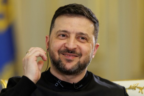 زيلينسكي يصل إلى الأردن لعقد اجتماعات مهمة