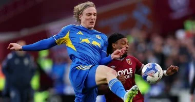 ليدز يونايتد يتأهل لنصف نهائي كأس الاتحاد الإنجليزي بعد إسقاط وست هام بركلات الترجيح