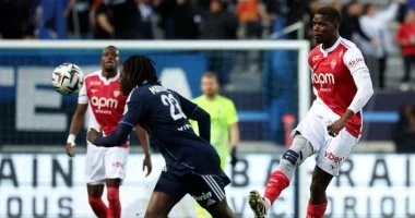 باريس يكتسح موناكو برباعية في الدوري الفرنسي ويواصل عروضه القوية