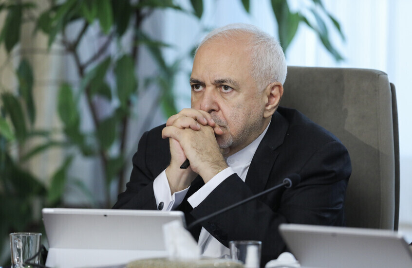 ظريف يحذر واشنطن وتل أبيب: احترموا مطالب إيران