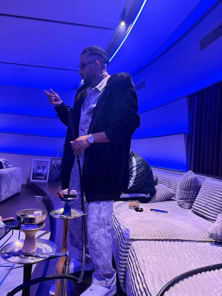 تغريم محمد رمضان : 10 آلاف جنيه بتهمة سب مهندس صوت في الساحل الشمالي