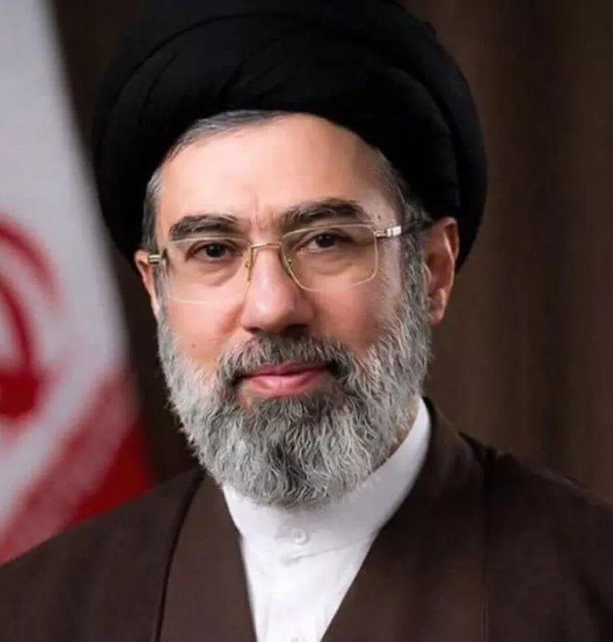 “لن نتنازل”.. رسائل نارية من مجتبى خامنئي