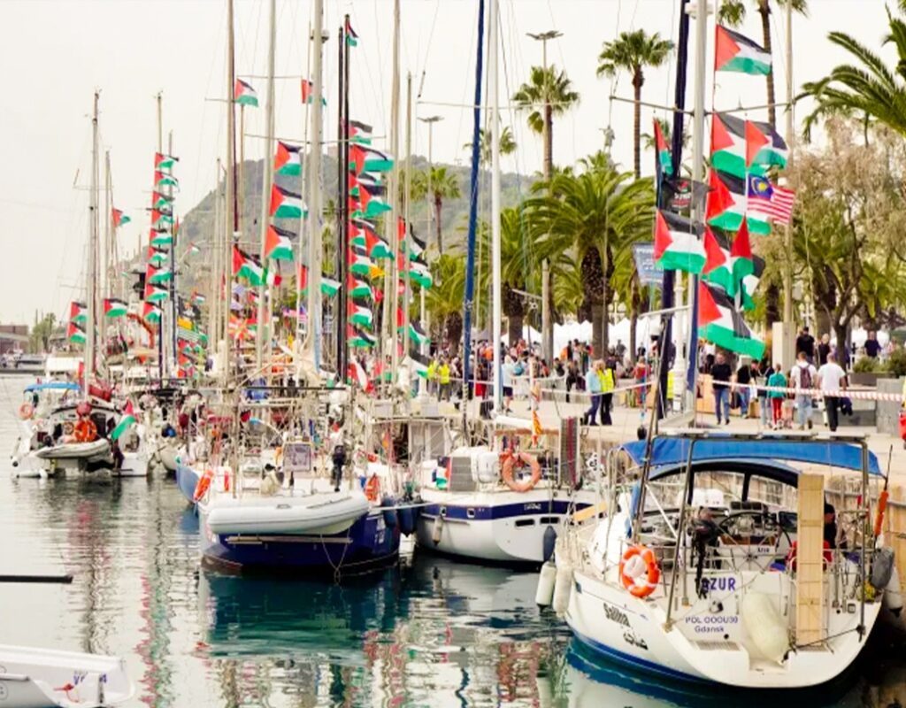 أسطول عالمي جديد : ينطلق من برشلونة لكسر الحصار عن غزة