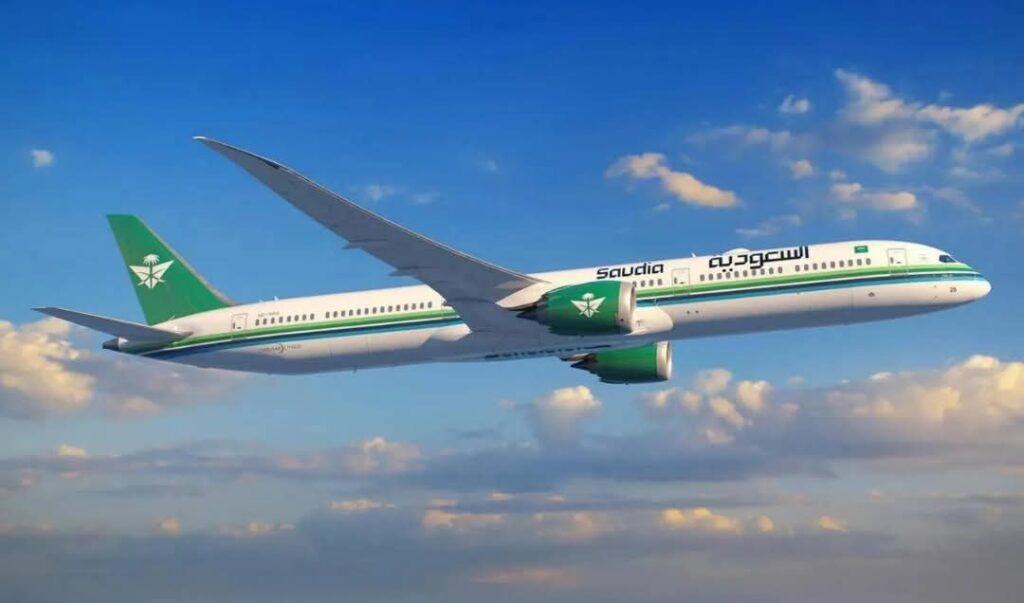 إطلاق الإنترنت المجاني على طائرات الخطوط السعودية عبر “نيو للفضاء”