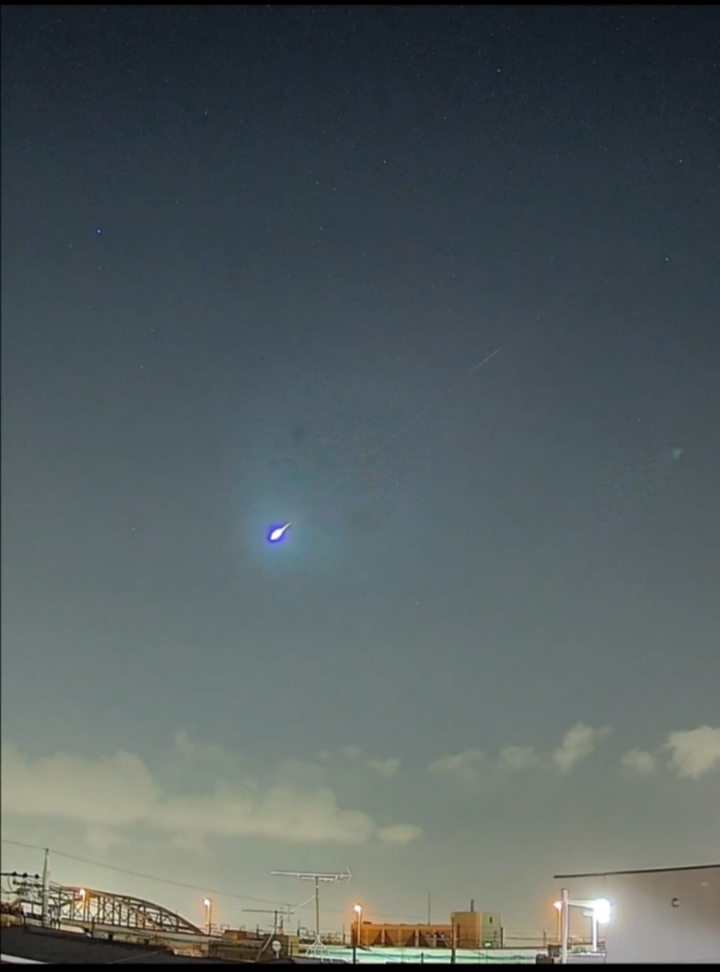 تداول لقطات.. لسقوط نيزك قرب كاواساكي في اليابان