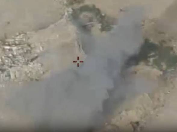 الصحة اللبنانية تعلن إصابة 11 شخصا بينهم مسعفون في غارات على صور جنوب لبنان